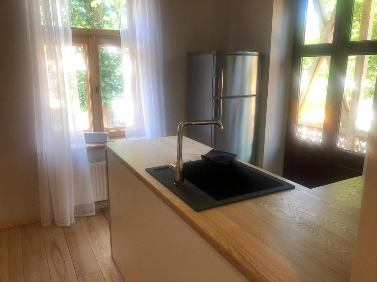 Sisters Beach Apartments 利耶帕亚 外观 照片