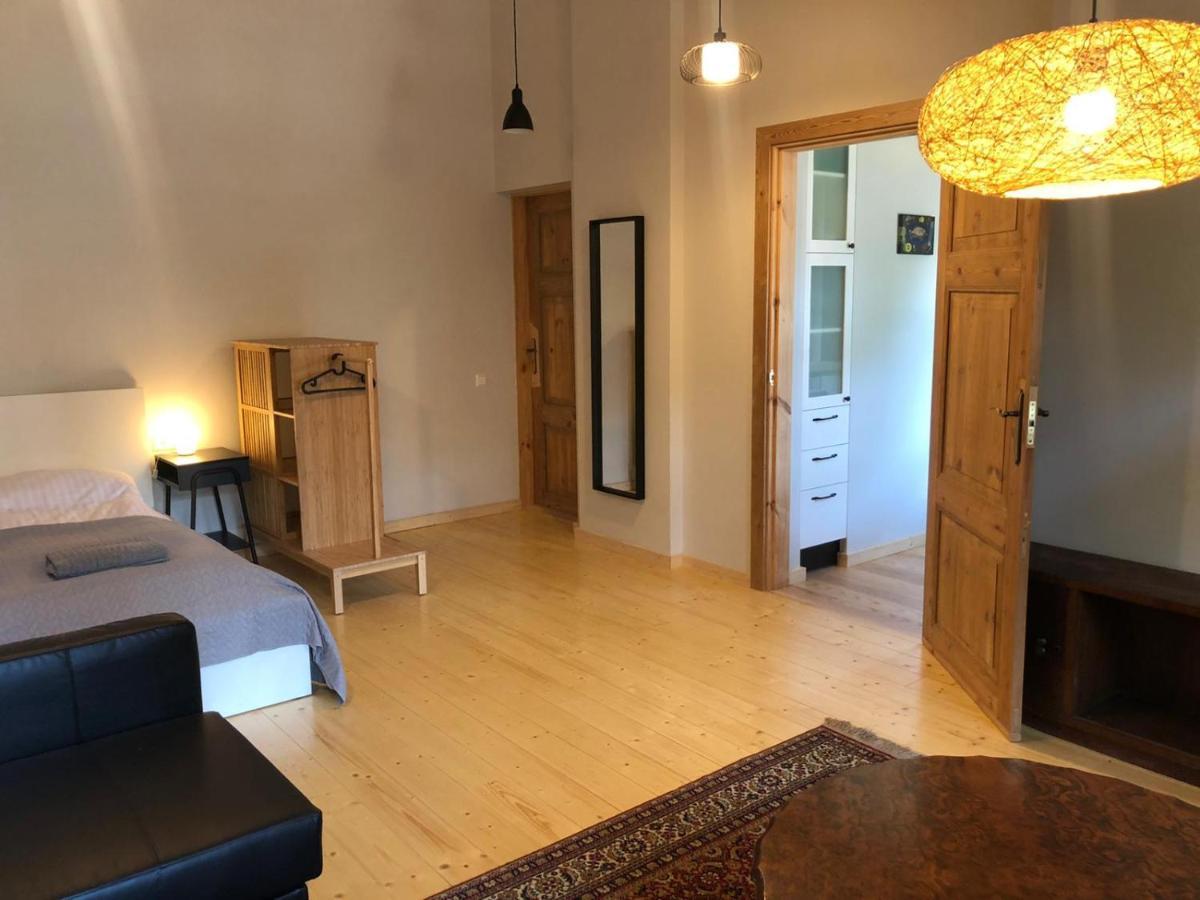 Sisters Beach Apartments 利耶帕亚 外观 照片